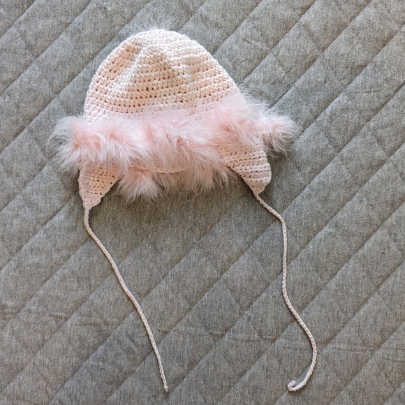 Gita Accessories New York Pink Knit Feathery trim Hat with Ties OS EUC - Picture 5 of 5